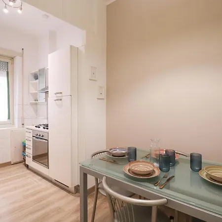 3 Stops From The Colosseum - Cozy Apartment Apartment
