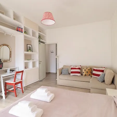 3 Stops From The Colosseum - Cozy Apartment Apartment